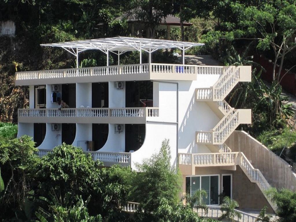 自然神秘巴东公寓酒店 Patong 外观 照片