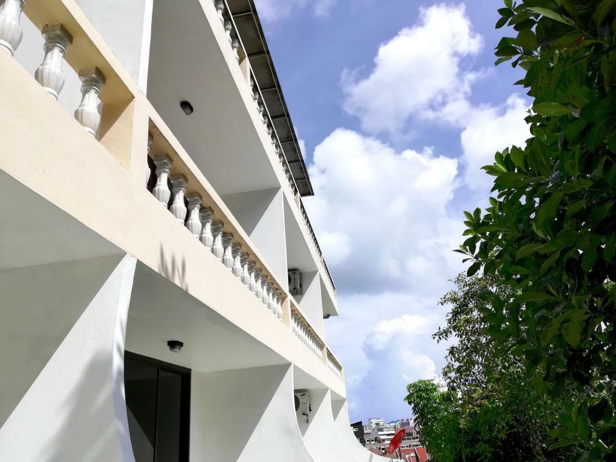 自然神秘巴东公寓酒店 Patong 外观 照片