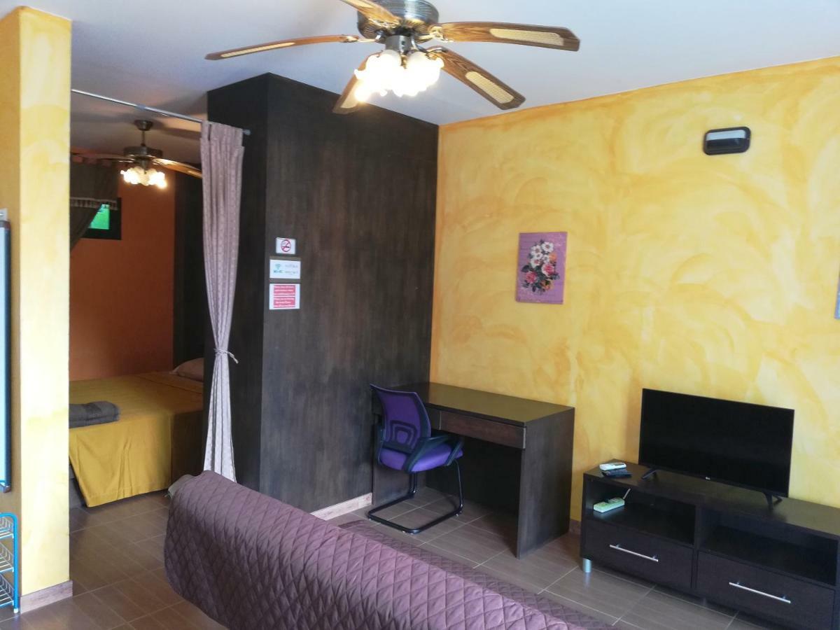 自然神秘巴东公寓酒店 Patong 外观 照片